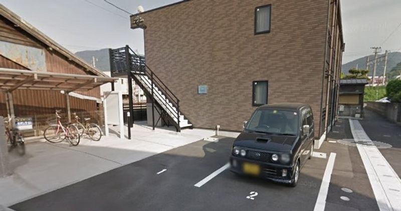 レオネクストローゼアム 駐車場