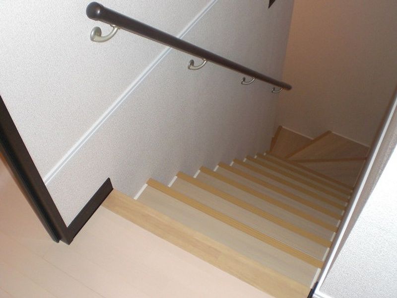 レオネクスト飯野桜ヶ丘 玄関