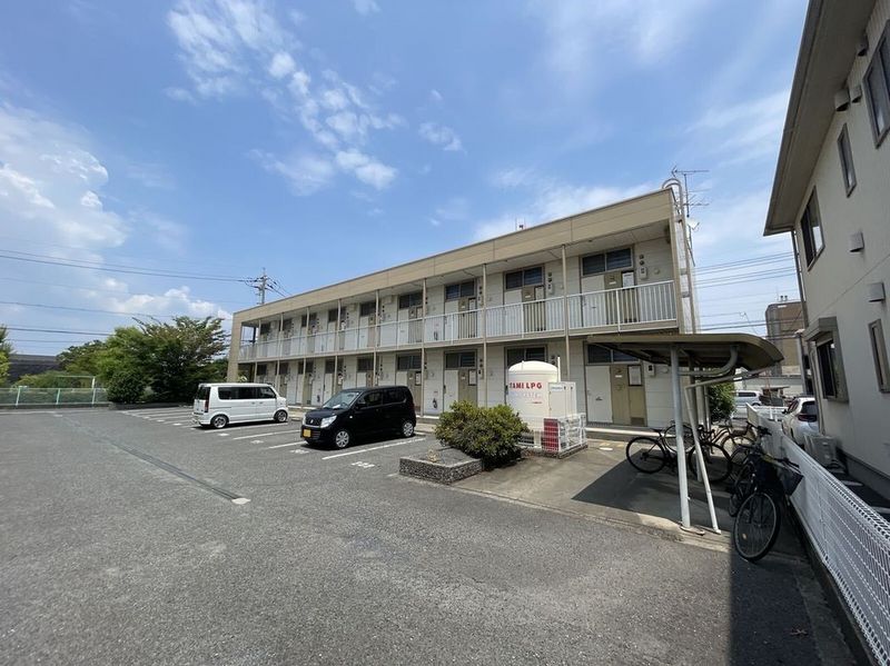 レオパレスグリーンパーク 外観