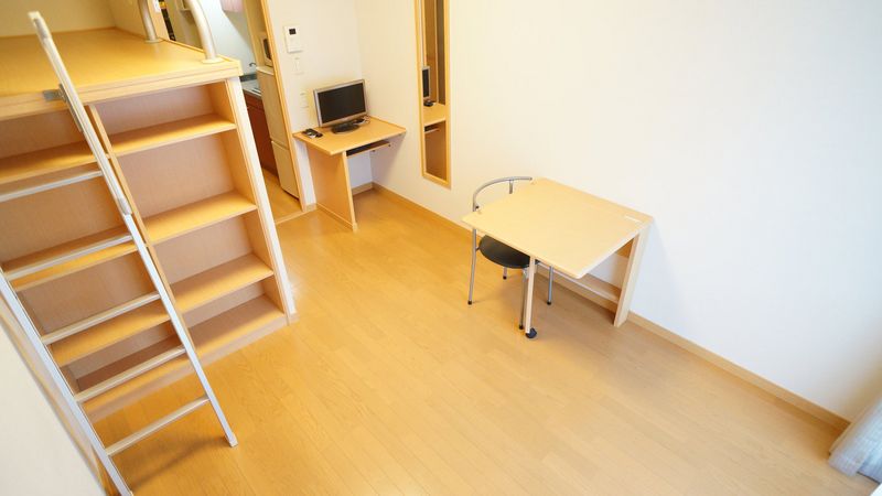 レオパレスうめ 居間