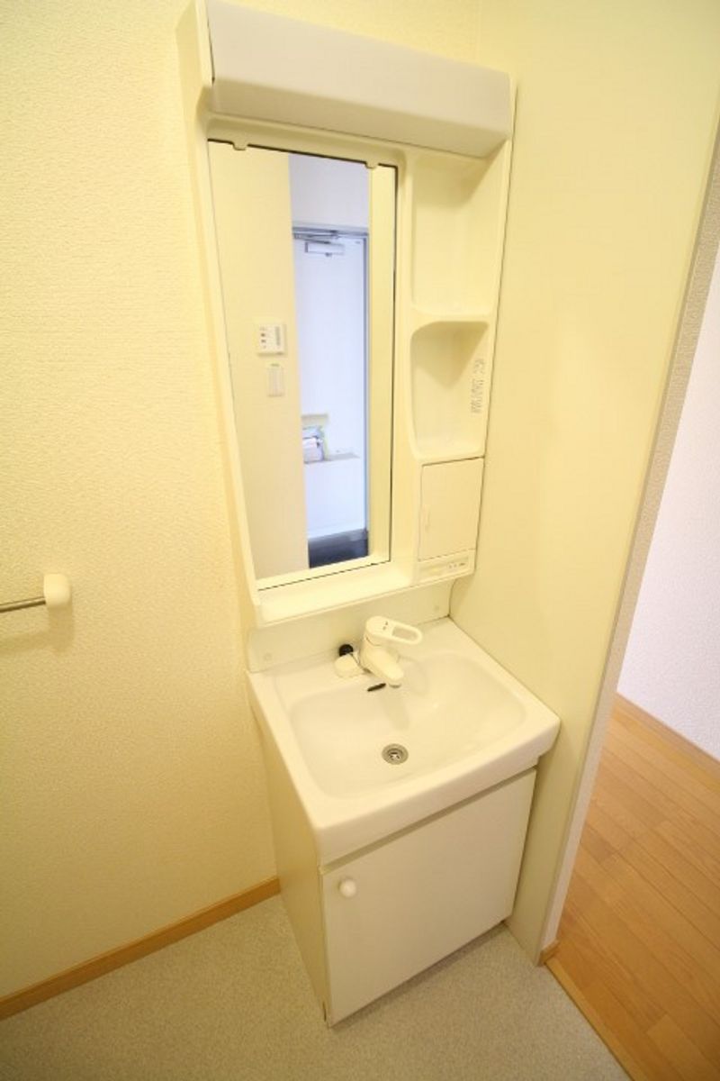 レオパレスファミールＡ 洗面所
