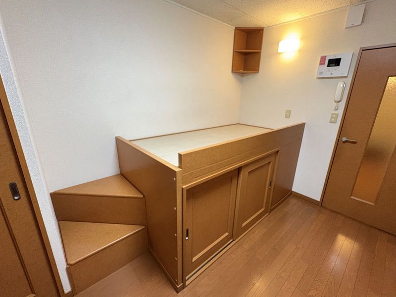 レオパレスラポール その他