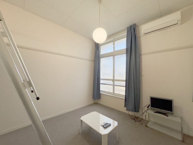 レオパレスミレニアムＭ 居間