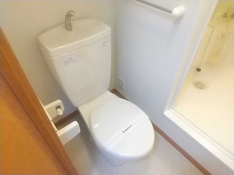 レオパレスジュネス トイレ