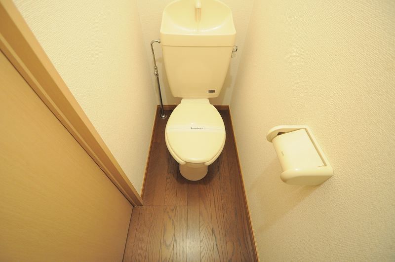 レオパレスリバーコート トイレ