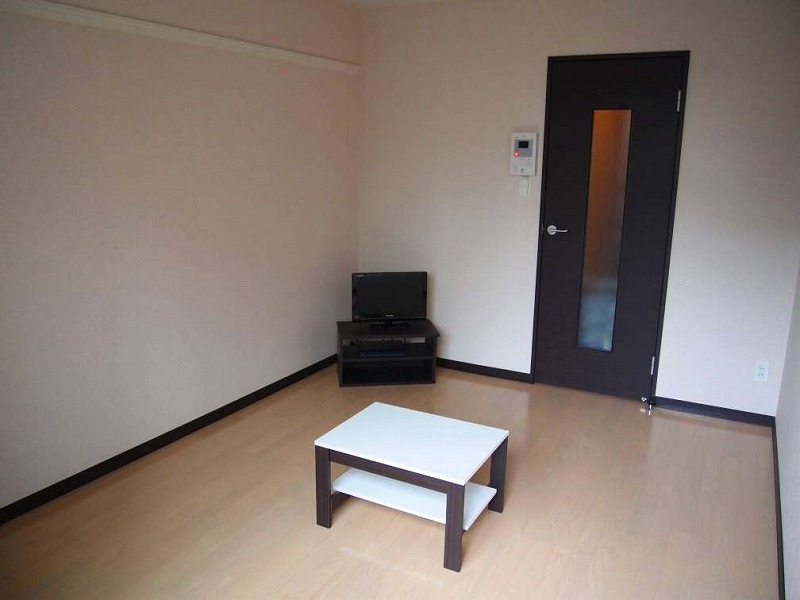 レオネクストファルコン２１ 居間