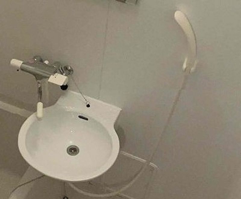 レオネクストラペ 洗面台