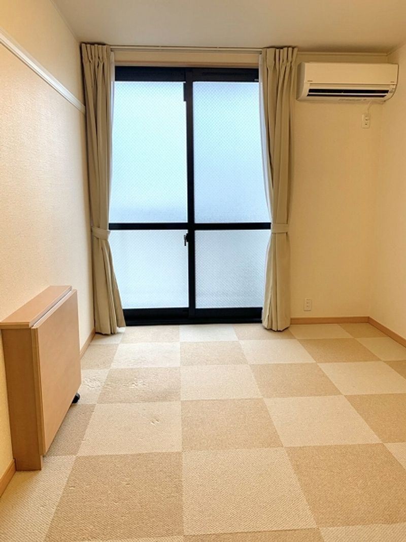 レオパレス緑町Ⅱ 居間