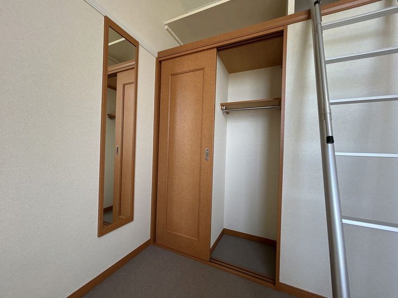 レオパレスグリーン青毛 収納
