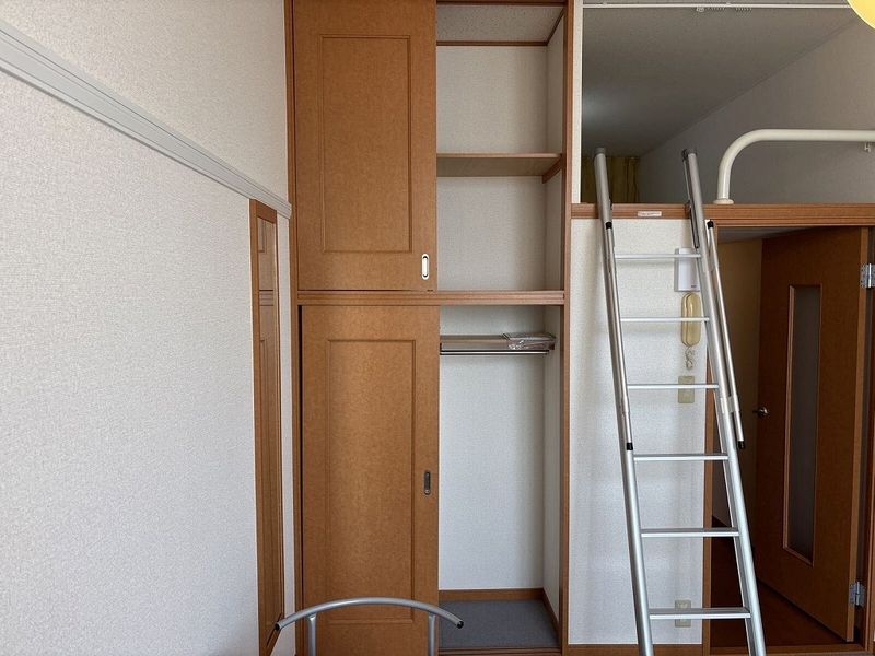 レオパレスＫ−ウッズ 収納