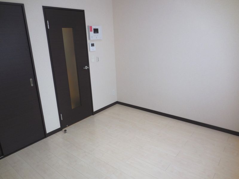 レオネクストＵＢＵＫＡＴＡ 居間
