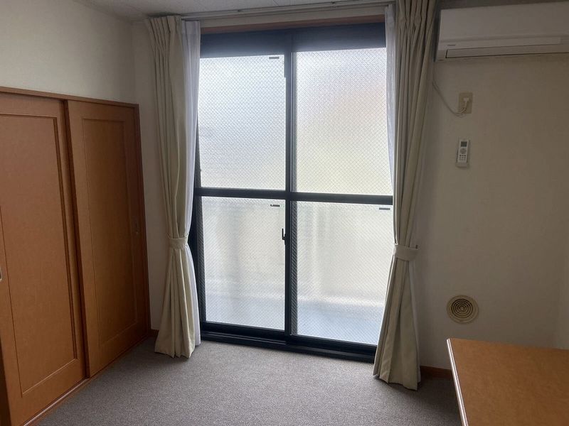 レオパレス綿新 居間