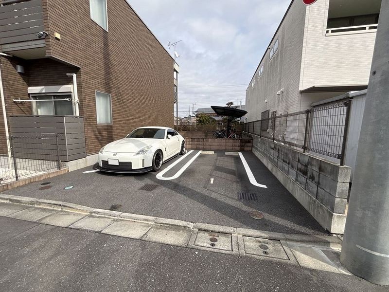 ミランダ桃 駐車場