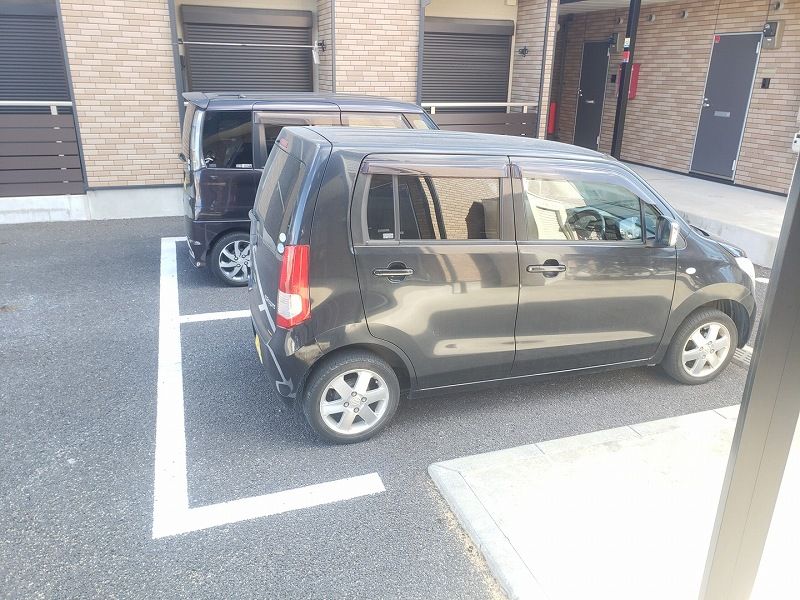 レオネクストヴィラージュ碧水Ⅱ 駐車場