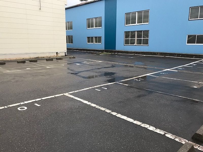 レオパレスグランドール 駐車場