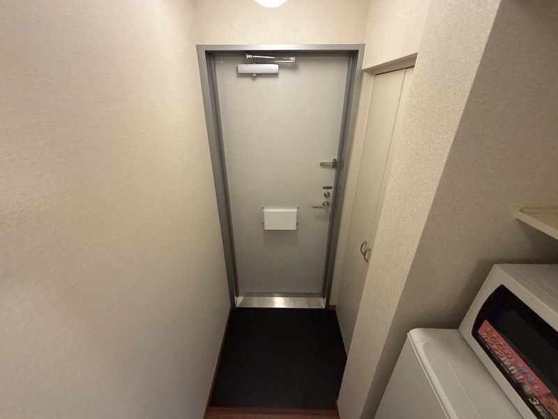 レオパレスたぶの木 玄関