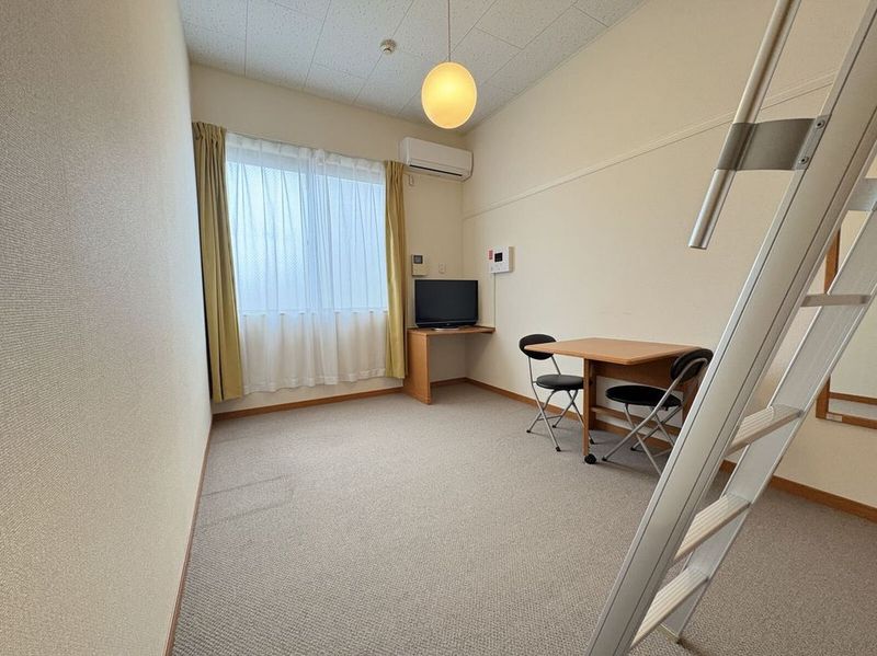 レオパレスＡ　Ｉ　Ⅱ 居間