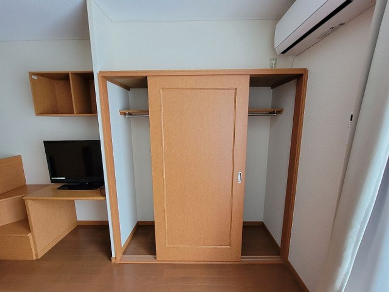 レオパレスクレシア 収納