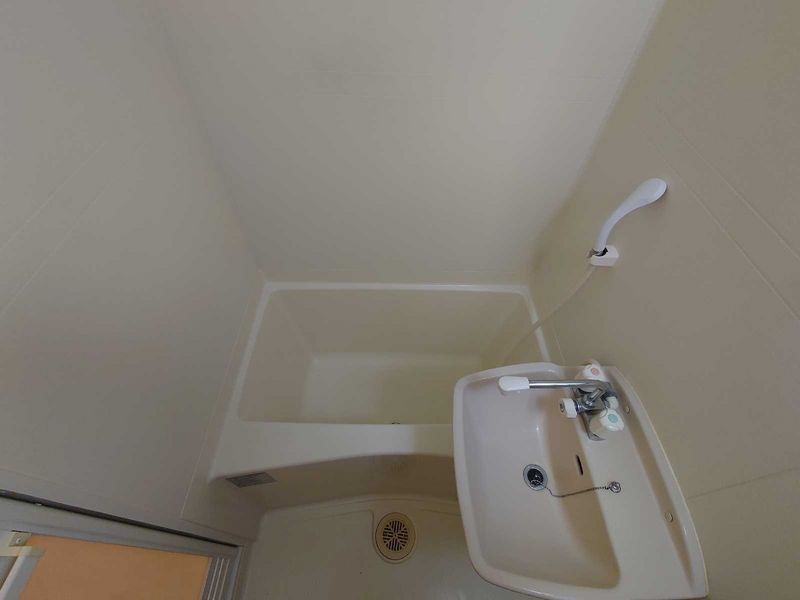 LEONEXT PASSO II Bathroom