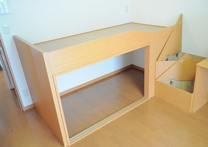 レオパレスフローレセア 収納