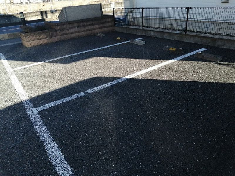 レオパレスエスポワール 駐車場