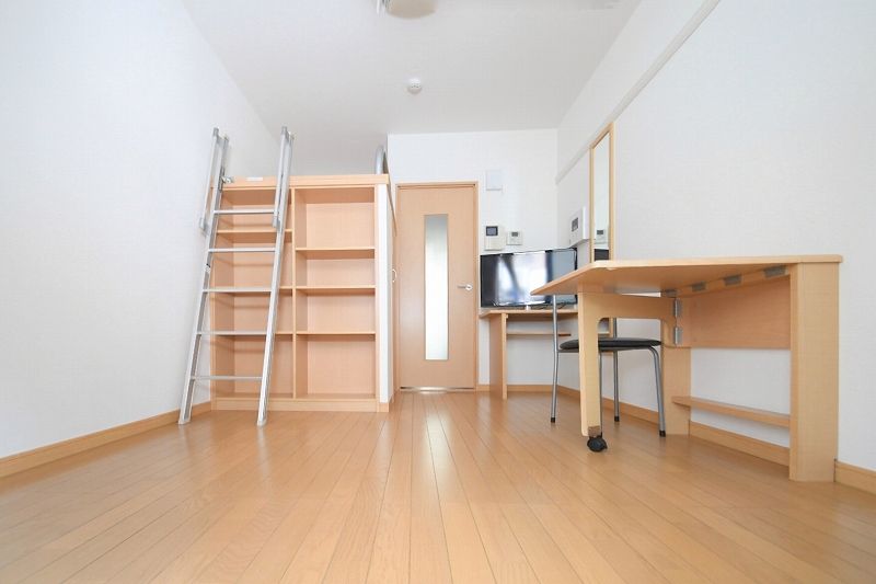 レオパレスタスコ 居間