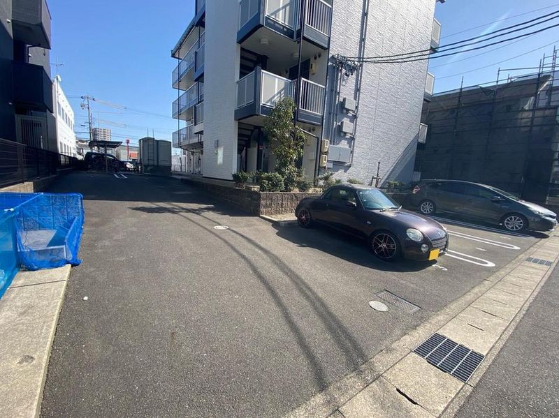 leopalace Green Forest Parking lot