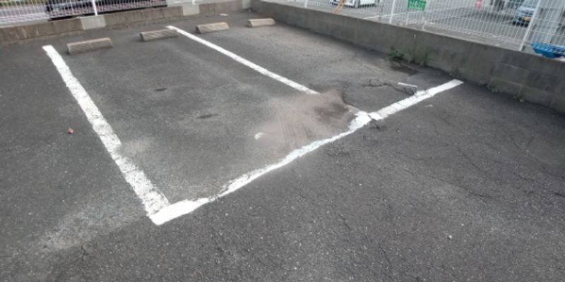 レオパレスＯＡＳＩＳ 駐車場