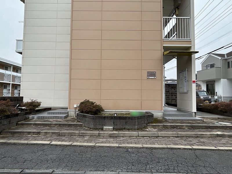レオパレスＭＩＮＯＲＩ エントランス