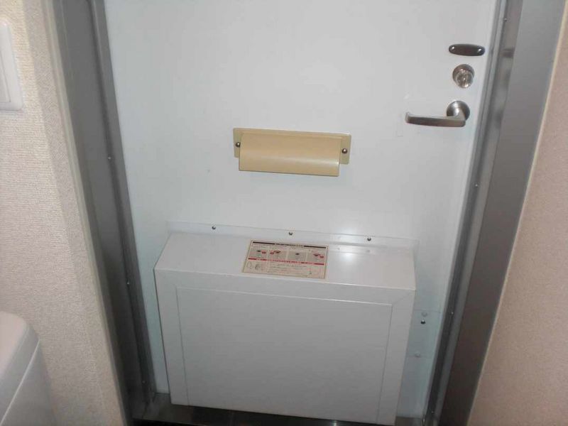 レオパレスさくら 玄関