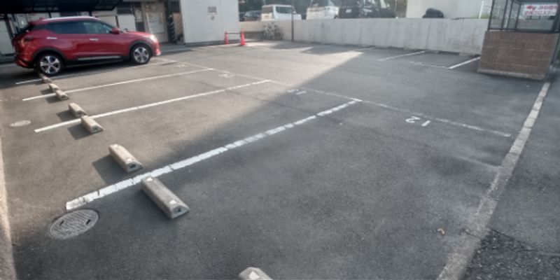 レオパレスせんだん 駐車場