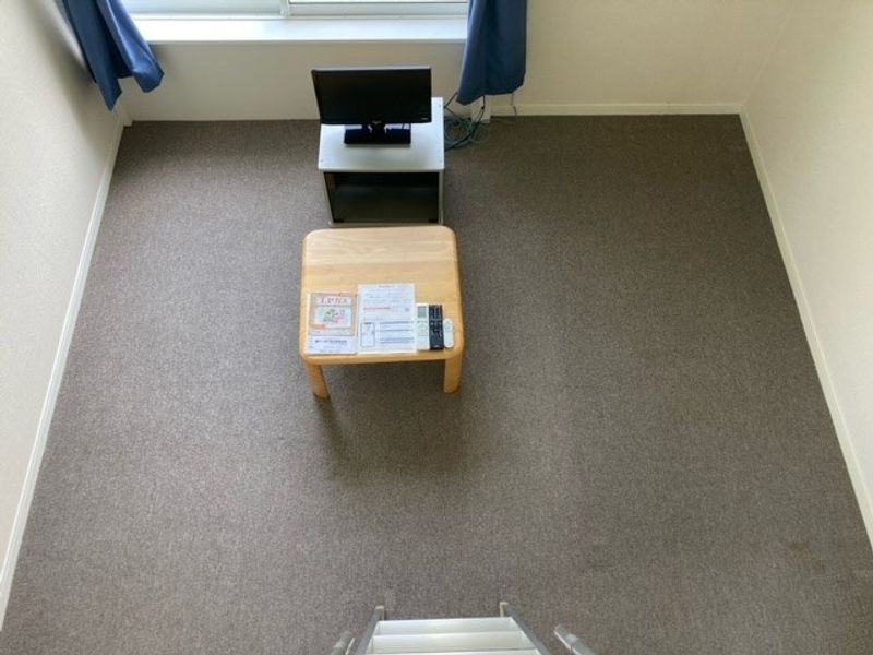 レオパレスエイショウ 居間