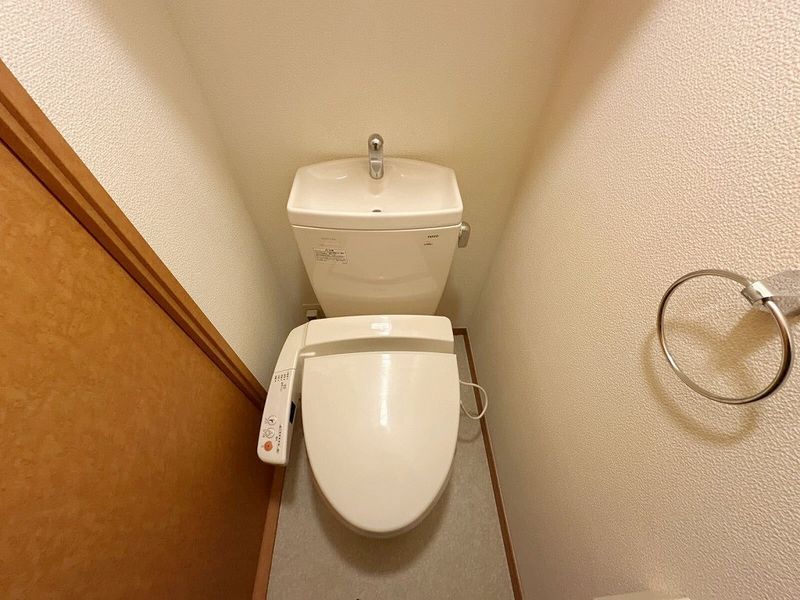 レオパレスメルベーユ トイレ