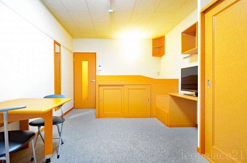 レオネクストＥ　ＨＯＵＳＥ 居間