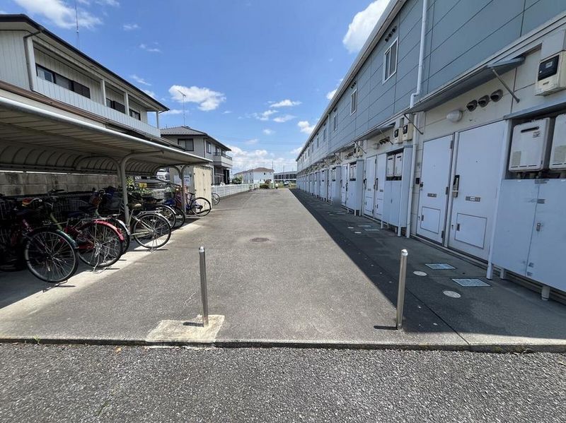 レオパレスファースト エントランス