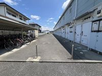レオパレスファースト エントランス