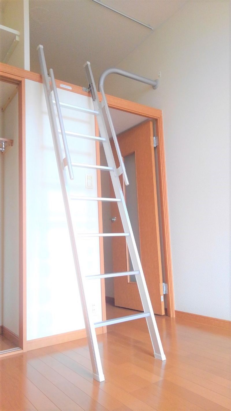 レオパレスガーネット合川 収納