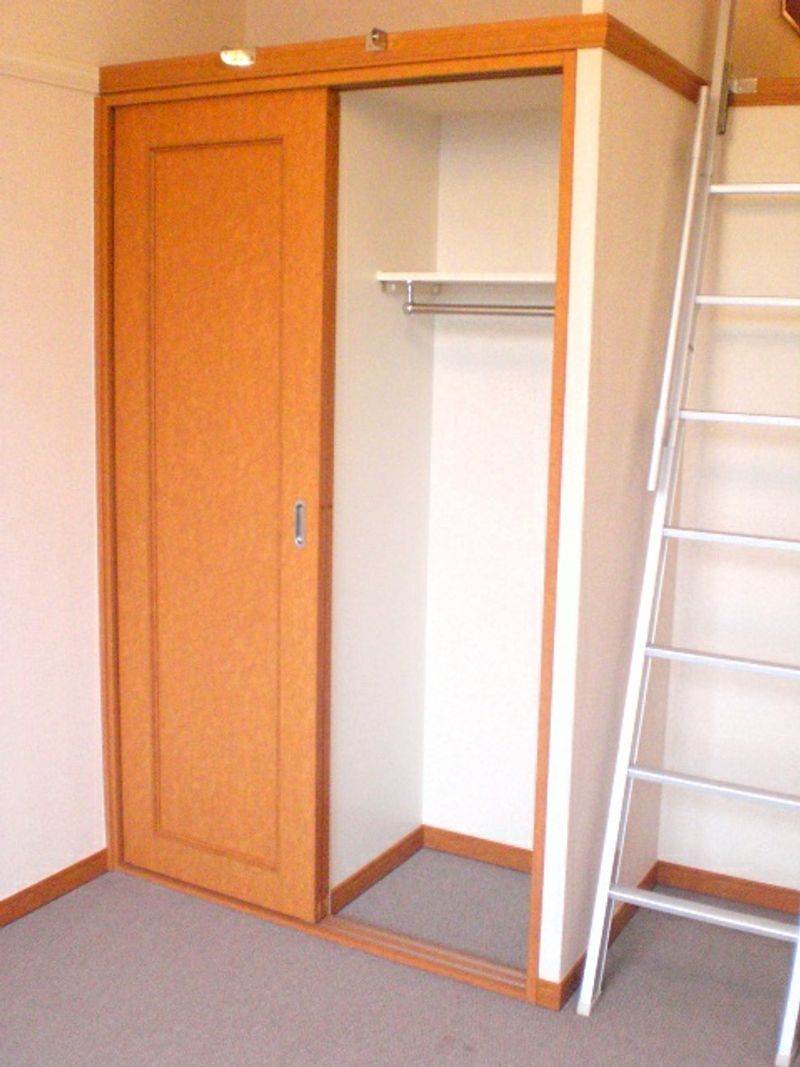 レオパレスかたくり 収納