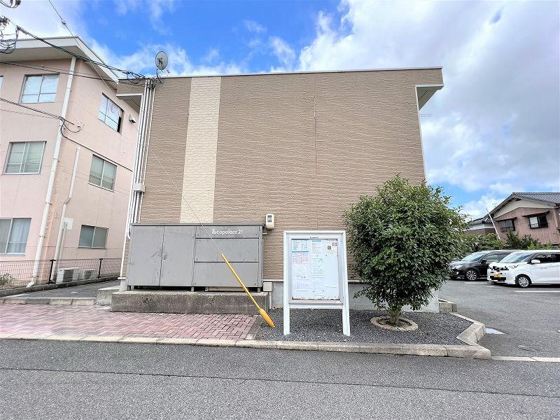 レオパレスＢ　ＺＯＮＥ 外観