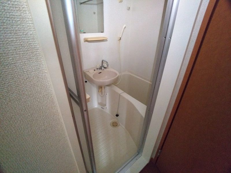 レオパレスひまわり 風呂