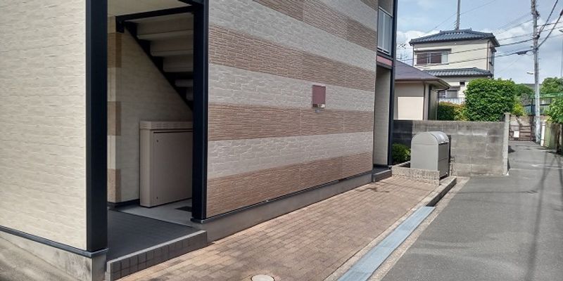 レオパレスタマルソネット エントランス
