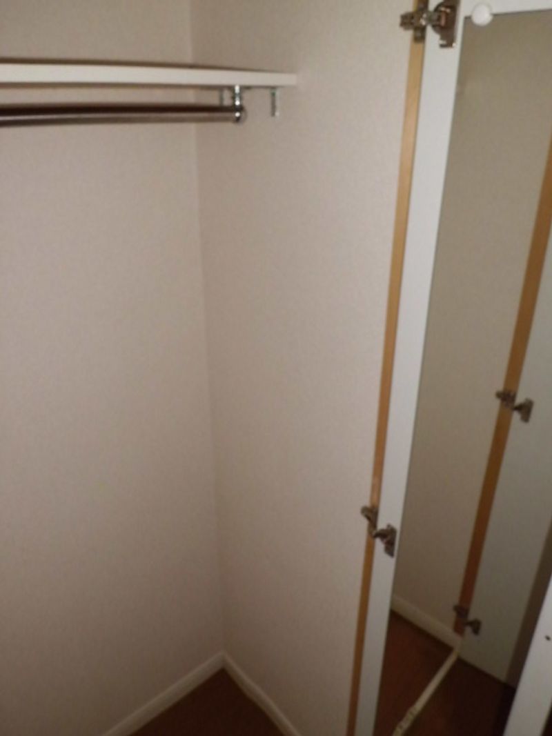 レオパレスカメリア参番館 収納