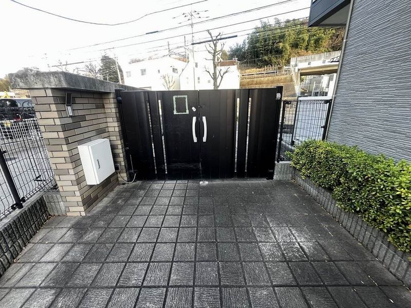 レオパレスコスモス エントランス