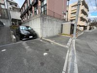 leopalace Fujigaoka Nibankan 주차장