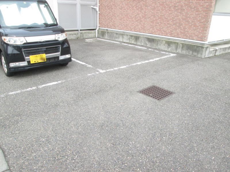 レオパレスＫｉｓｓＭｅ 駐車場