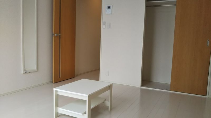 レオパレスなかじま 寝室