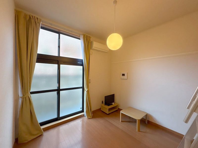 レオパレスフォレスタ 居間