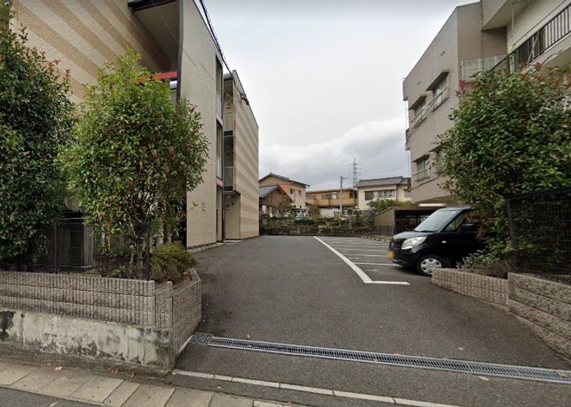 レオパレスケイ 駐車場