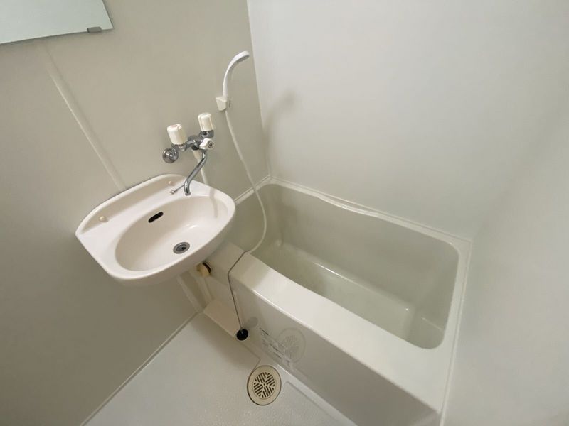 レオパレスエスポ牛川通Ⅲ 風呂