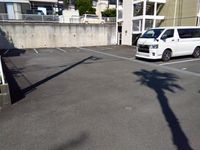 レオパレスＩＳＥＹＡ 駐車場